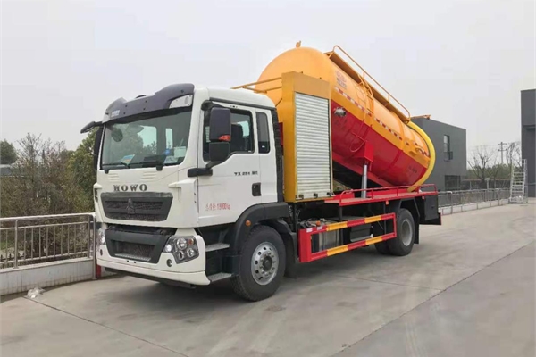 2025 Special Truck 18T CL5183GQW6CC Cleaning and Suction Truck 64 240hp Diesel