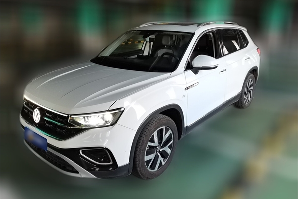 A batch of Volkswagen 2023 Tayron 300TSI 2WD Luxury Plus