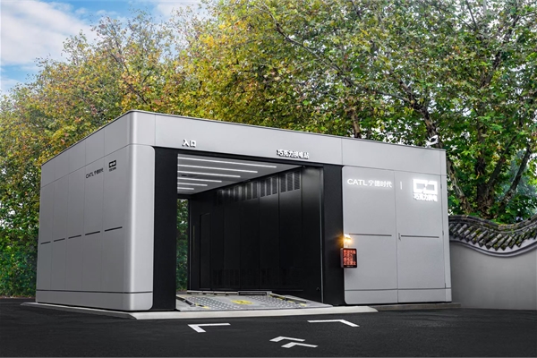 CATL’s 100,000-Unit Gamble,While Some Countries Still Worry About Charging Piles, China’s EVs May Already Have Evolved Into a “Refuel-Like” Swap Era