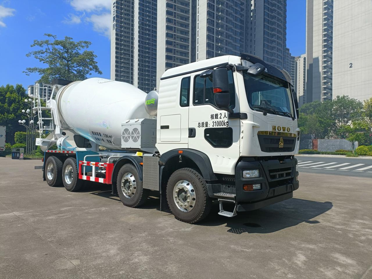 2025 Special Truck Concrete Transport Truck 8x4 350hp HOWO Mixer China VI