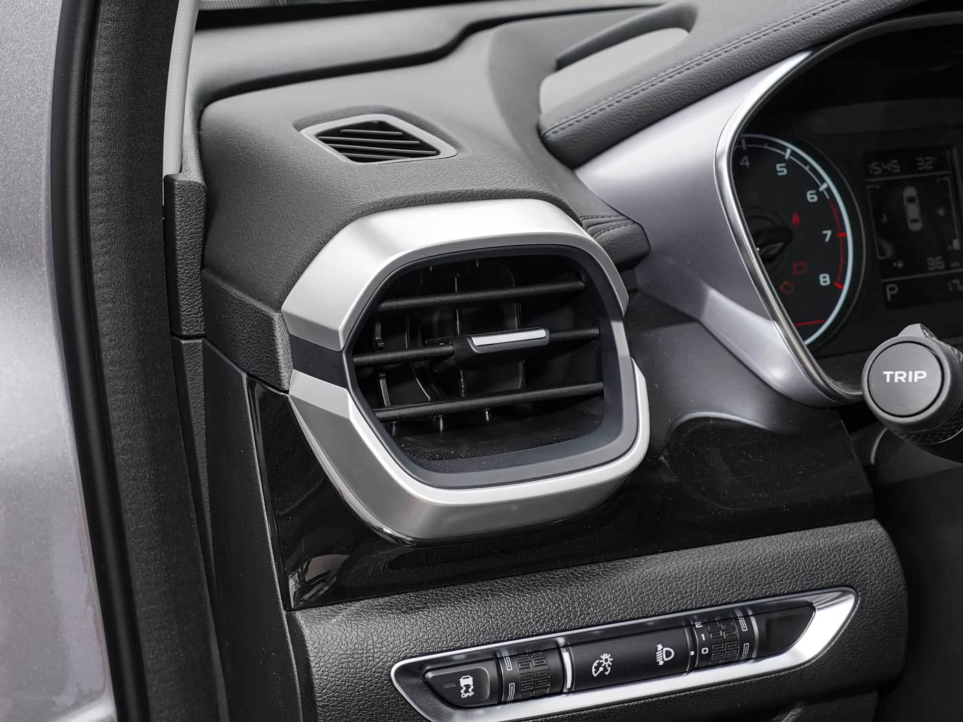 2025 GEELY Binyue