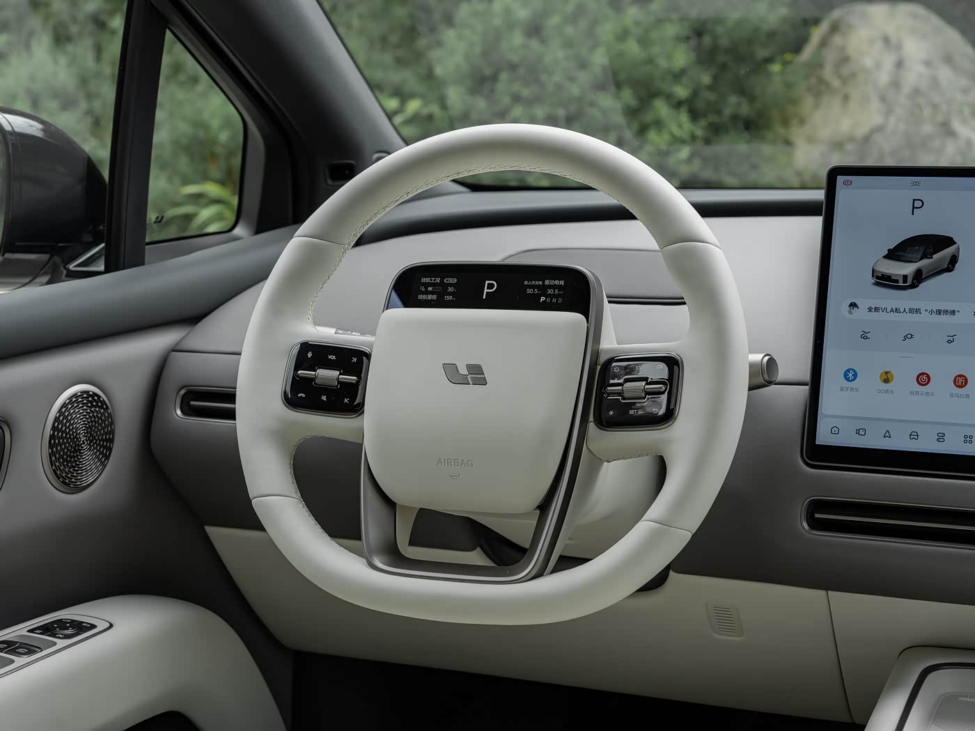 2025 Li Auto i6