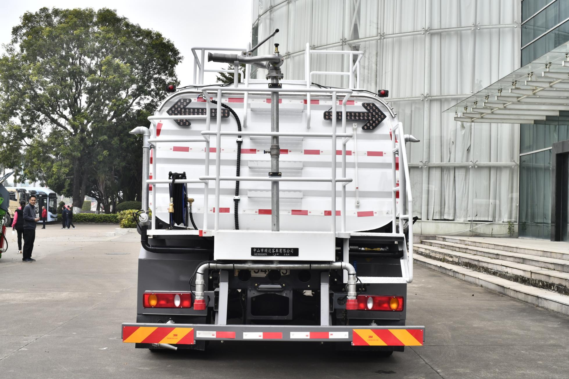 2025 Special Truck 18T HA5180GQXDF6 Washing Truck 4x2 230hp Diesel