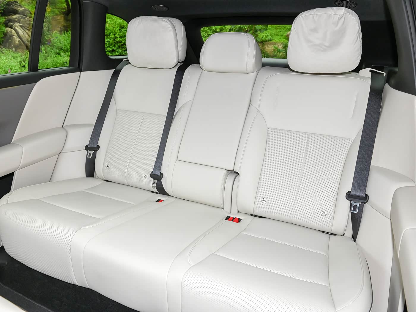 2025 Li Auto i6