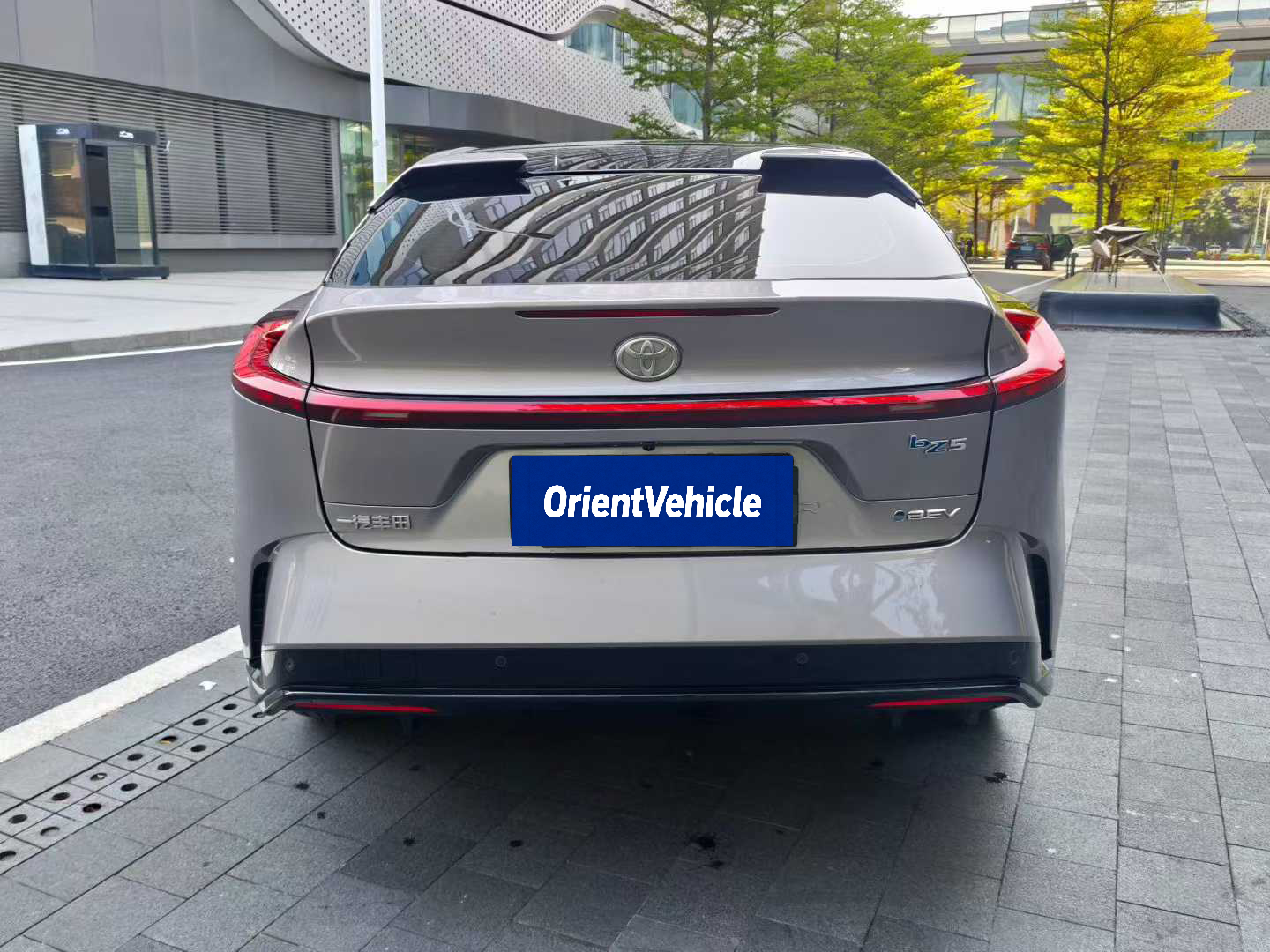 2025 TOYOTA bZ5