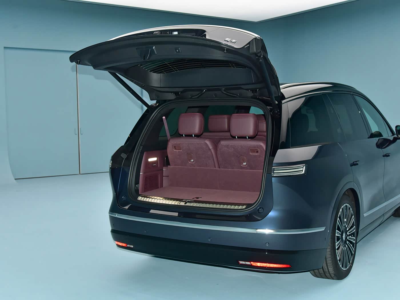 2026 NIO ES8