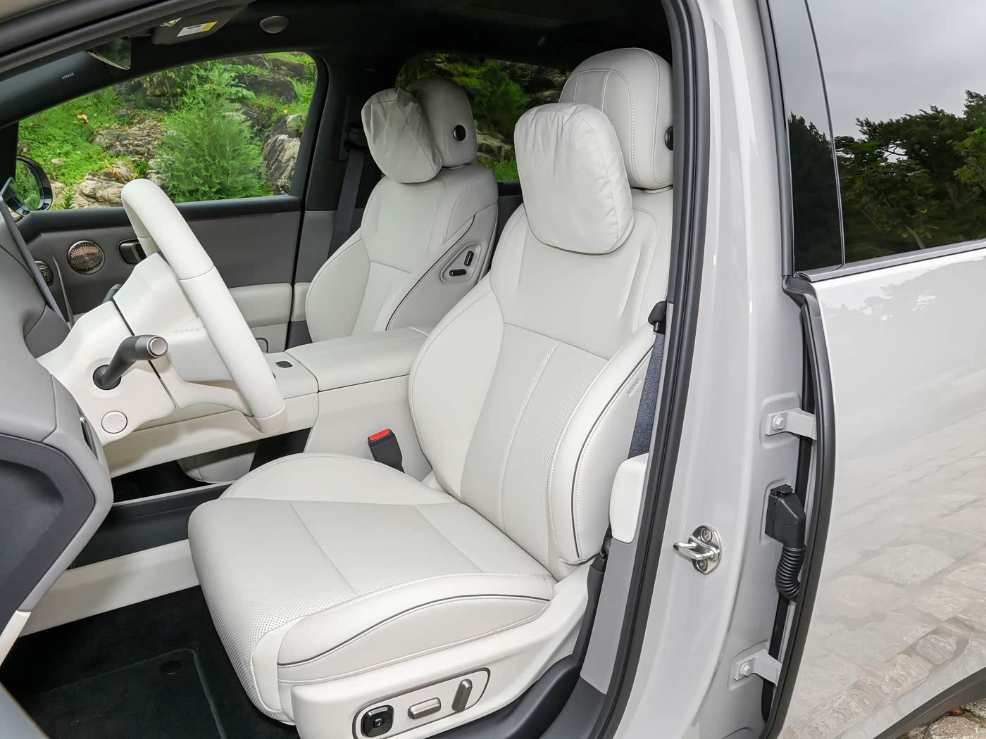 2025 Li Auto i6