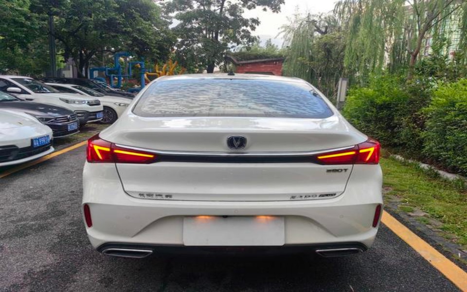 2020 CHANGAN Eado