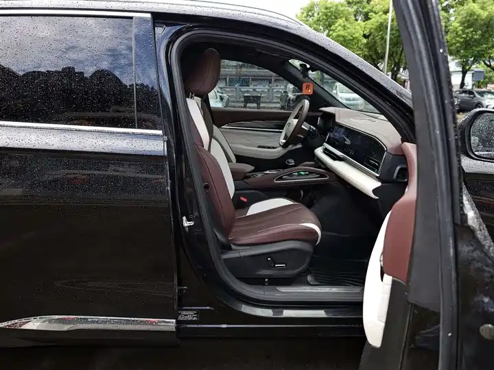 2023 GEELY Xing yue