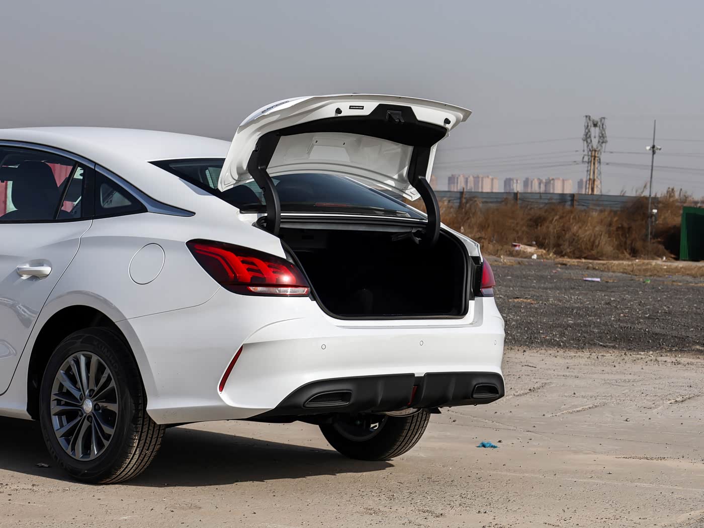 2025 MG MG5