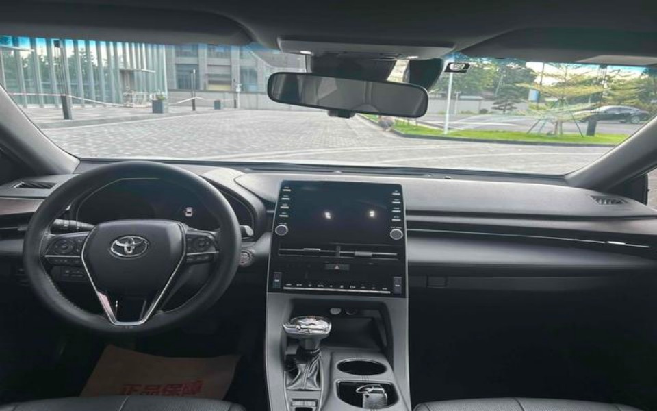 2019 TOYOTA Avalon