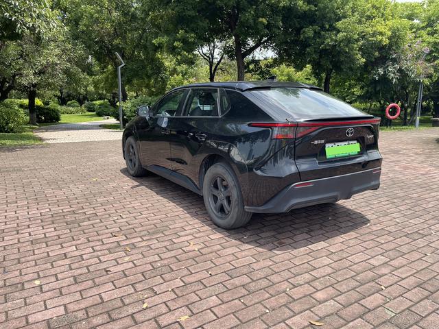 2023 TOYOTA 2WD Elite JOY Edition