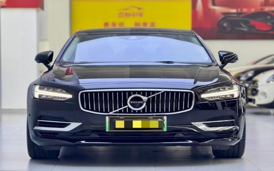 2019 VOLVO Volvo S90
