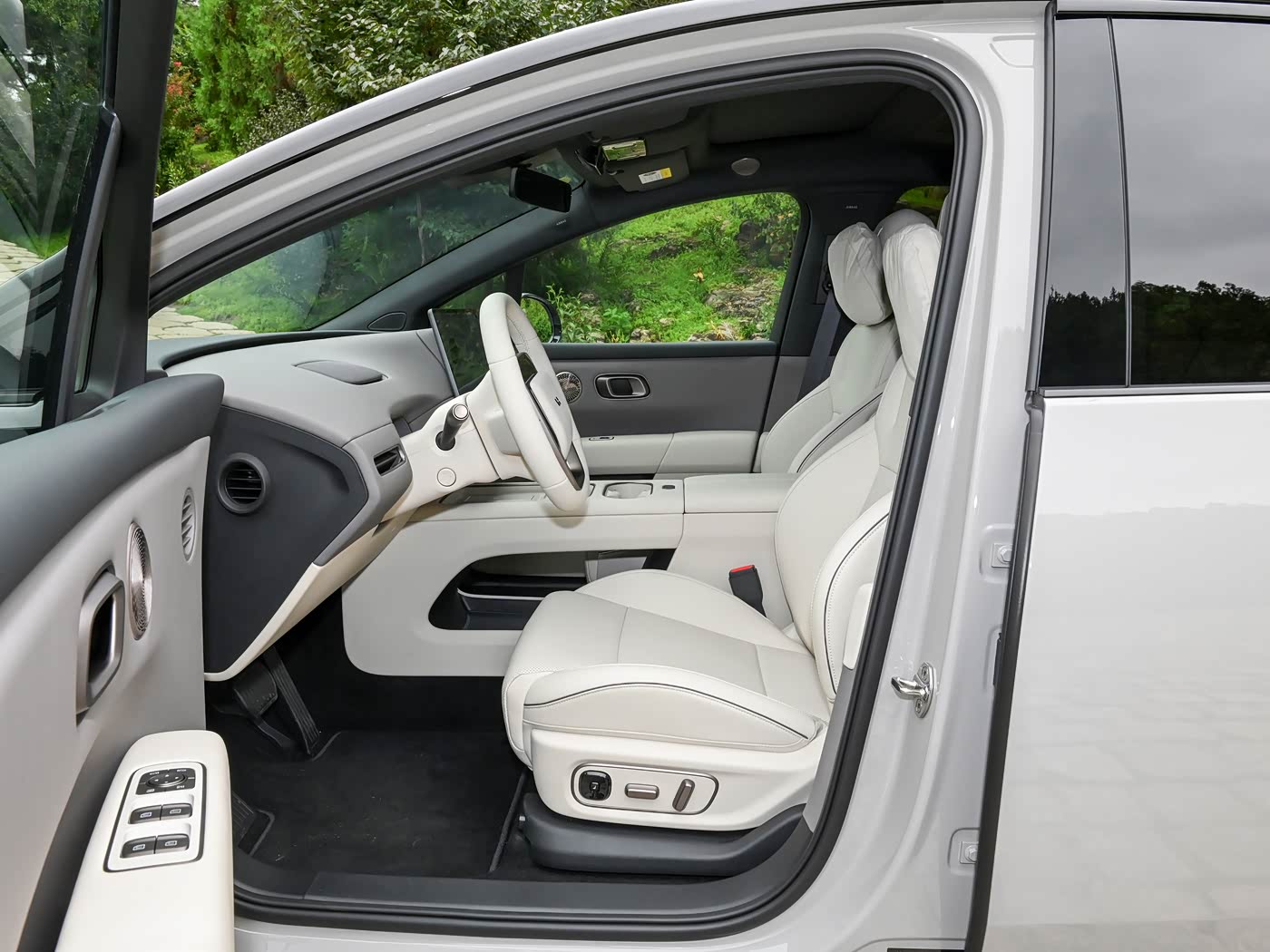 2025 Li Auto i6