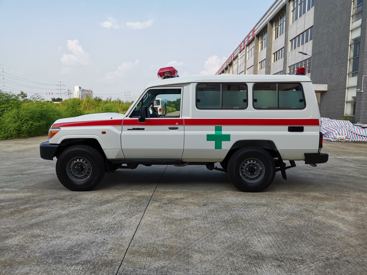 2025 TOYOTA Ambulance