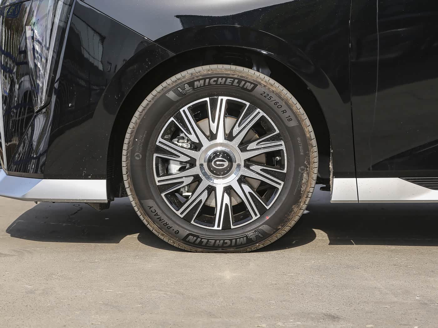 2024 GAC TRUMPCHI E9