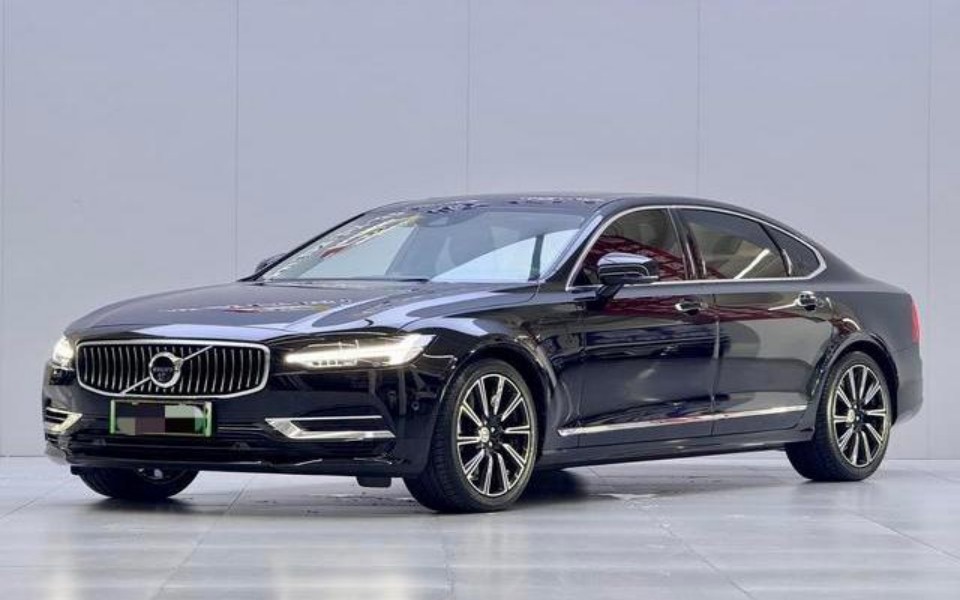 2019 VOLVO Volvo S90