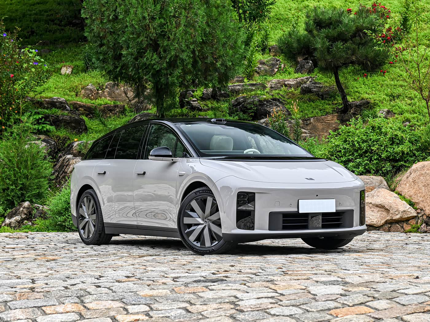 2025 Li Auto i6
