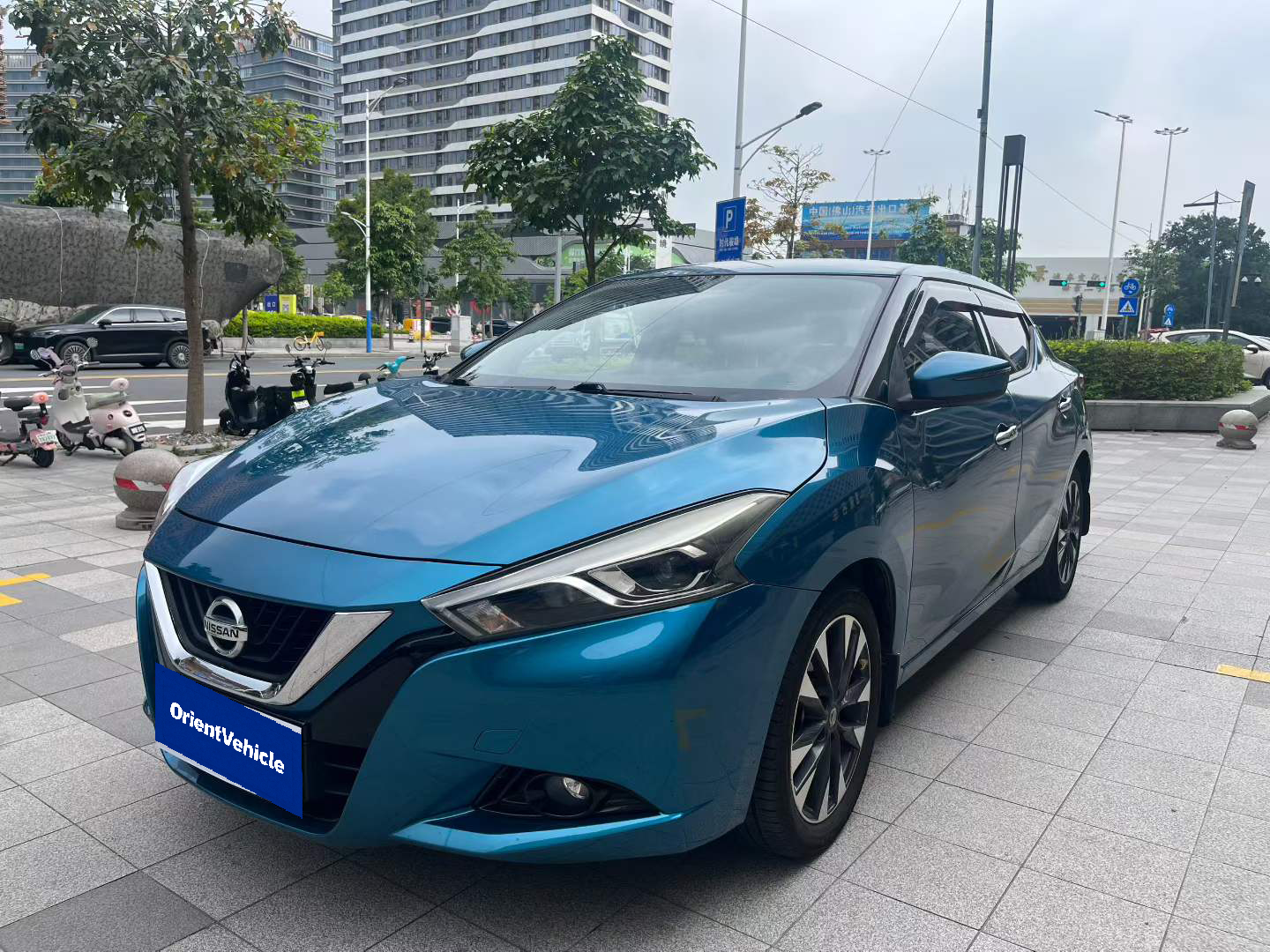 2016 NISSAN LANNIA