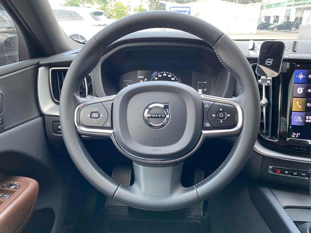 2020 VOLVO Volvo XC60