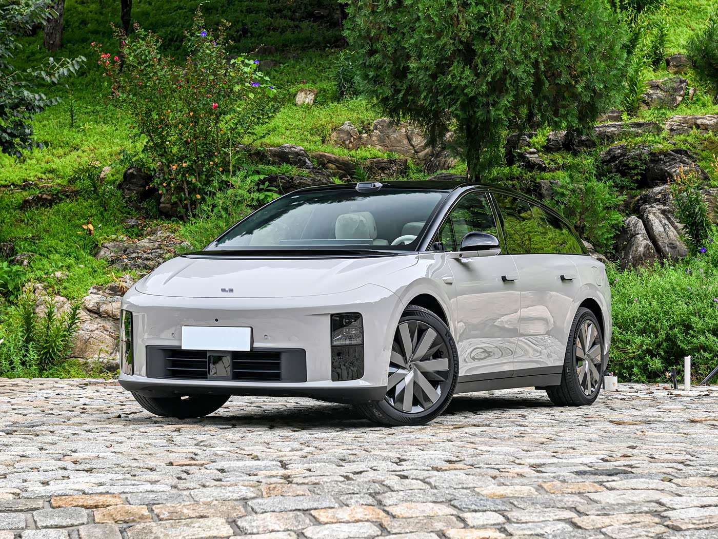 2025 Li Auto i6