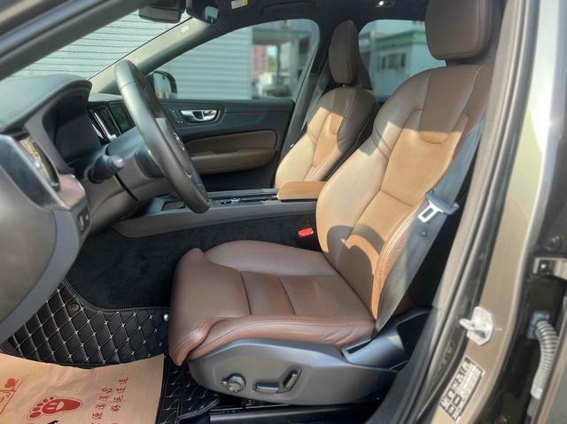 2020 VOLVO Volvo XC60
