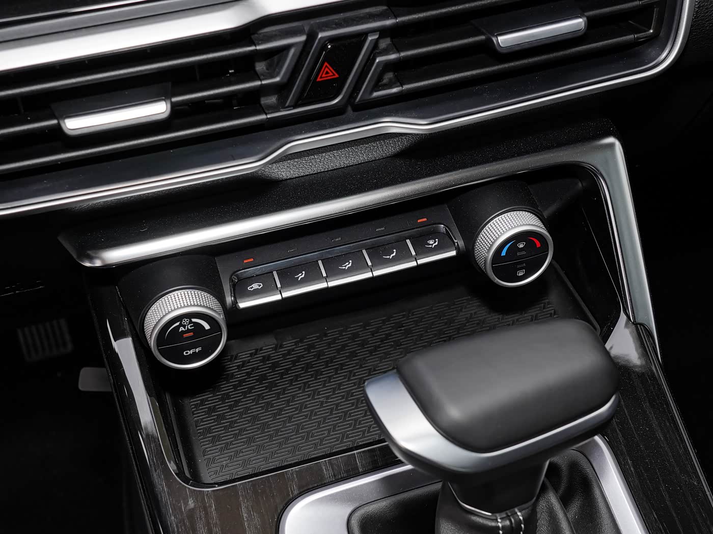 2025 GEELY Binyue