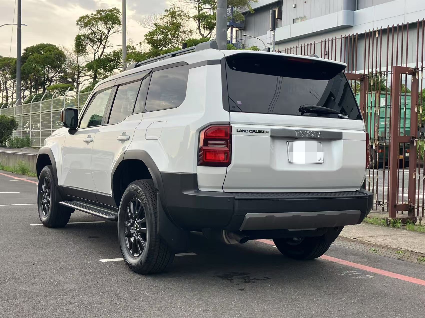 2024 TOYOTA Land Cruiser Prado TX
