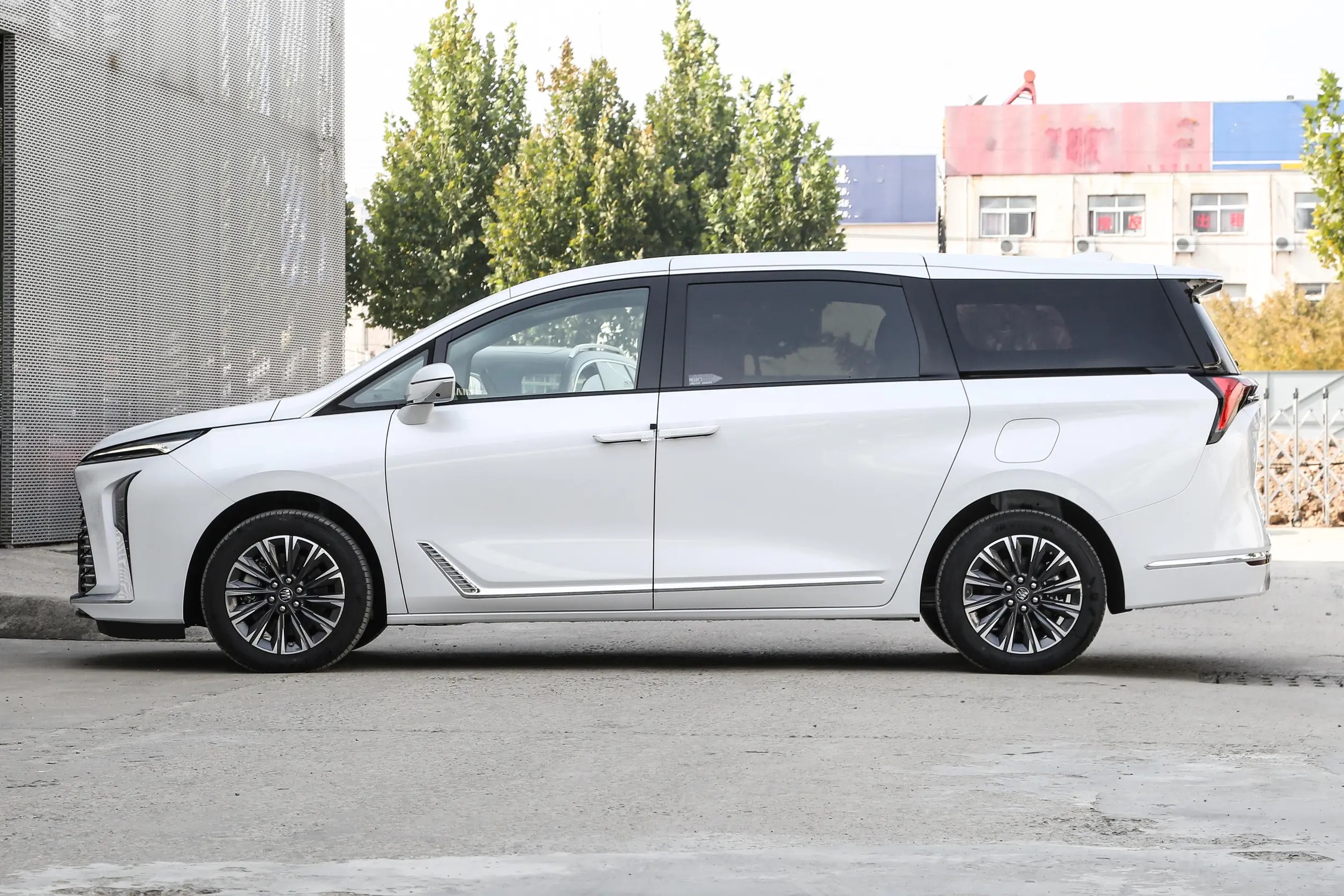 2025 BUICK GL8