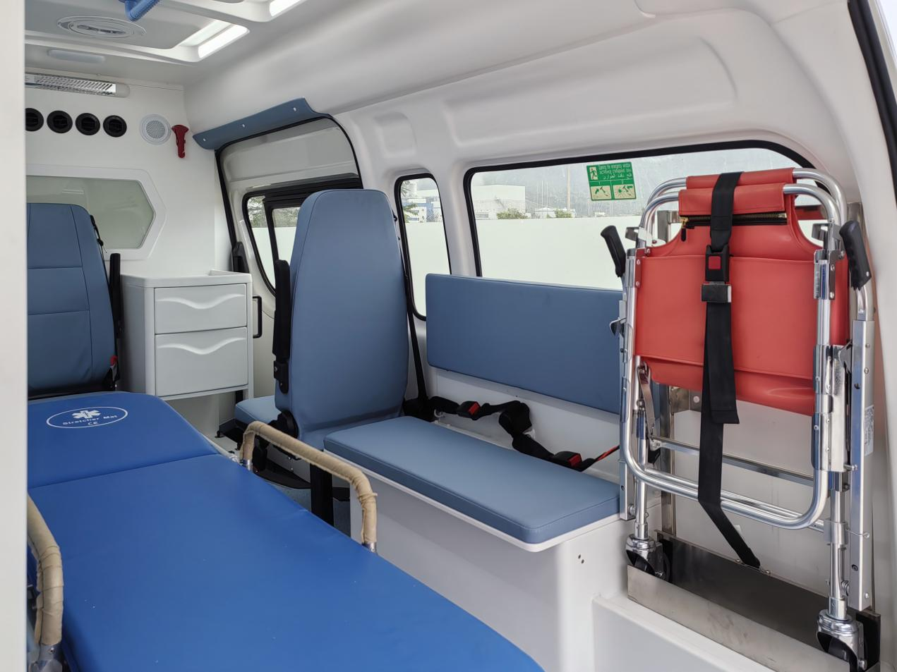 2025 TOYOTA Ambulance