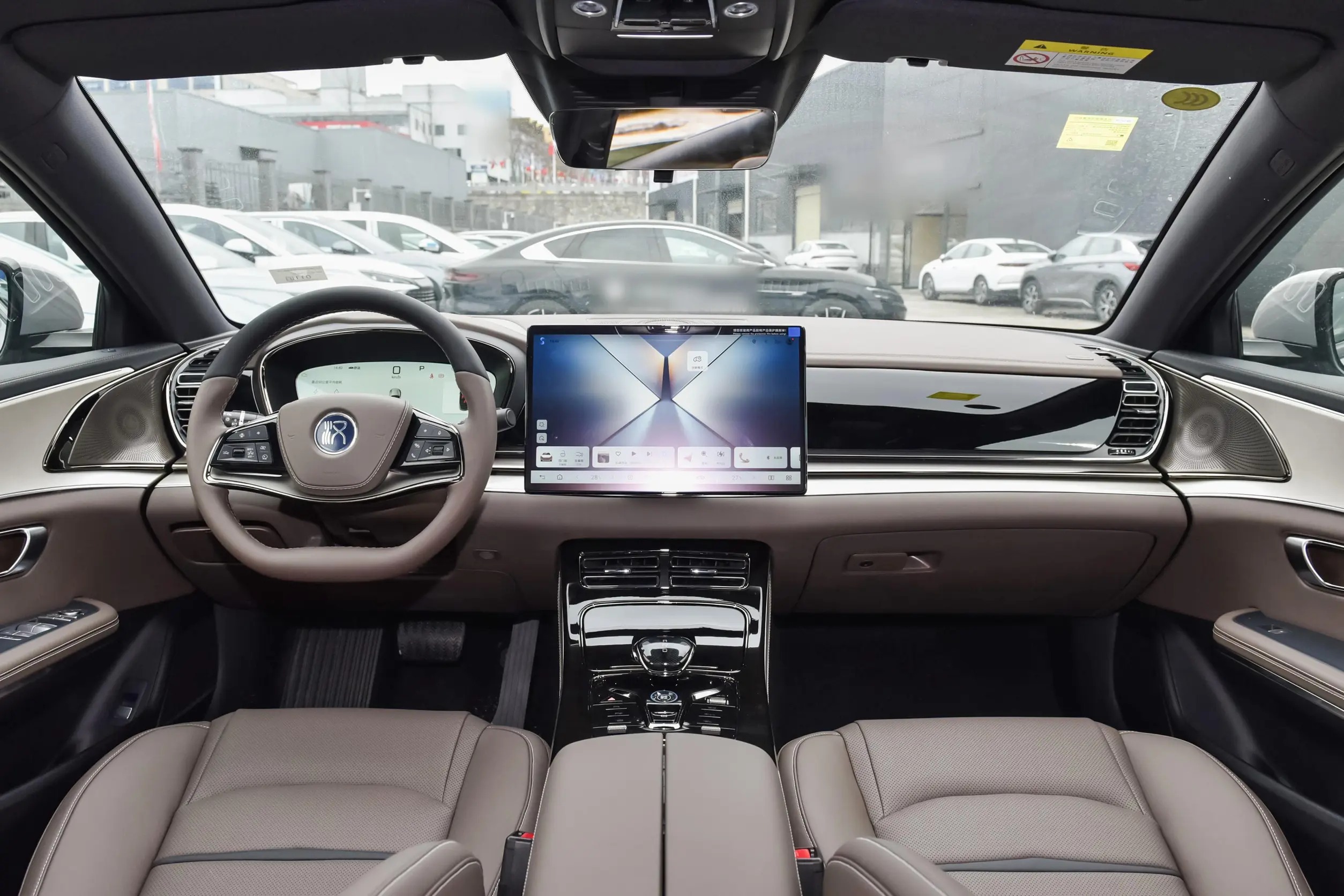 2025 BYD Han DM i