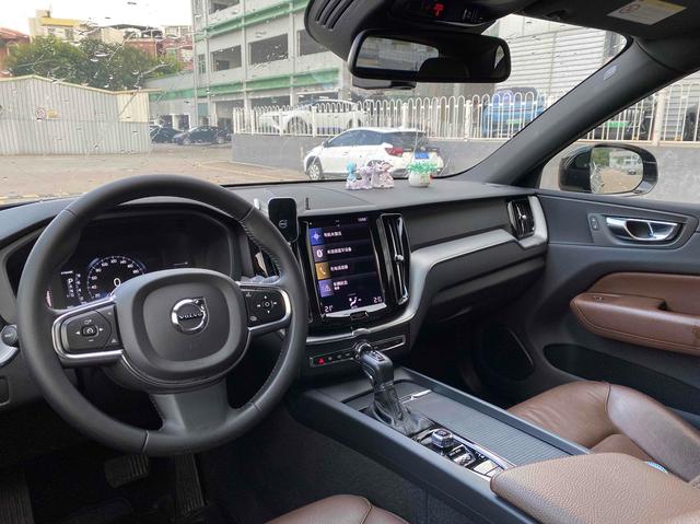 2020 VOLVO Volvo XC60