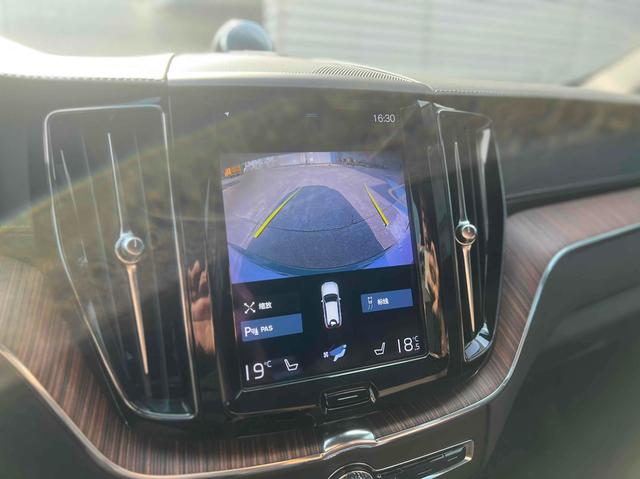 2020 VOLVO Volvo XC60