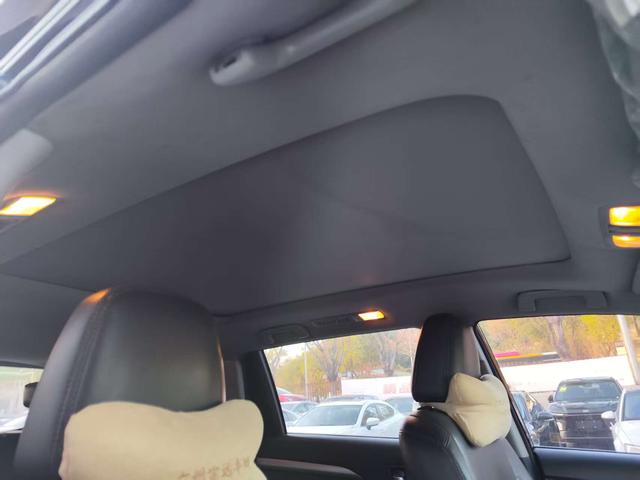 2015 TOYOTA Highlander