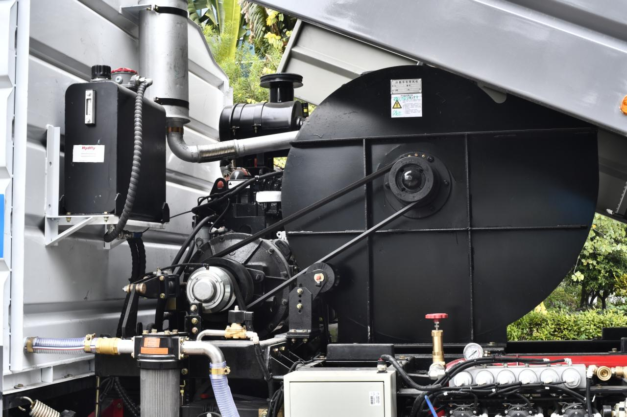 2025 Special Truck 18T HA5180TXSDF6 Sweeper Truck 4x2 227hp Diesel