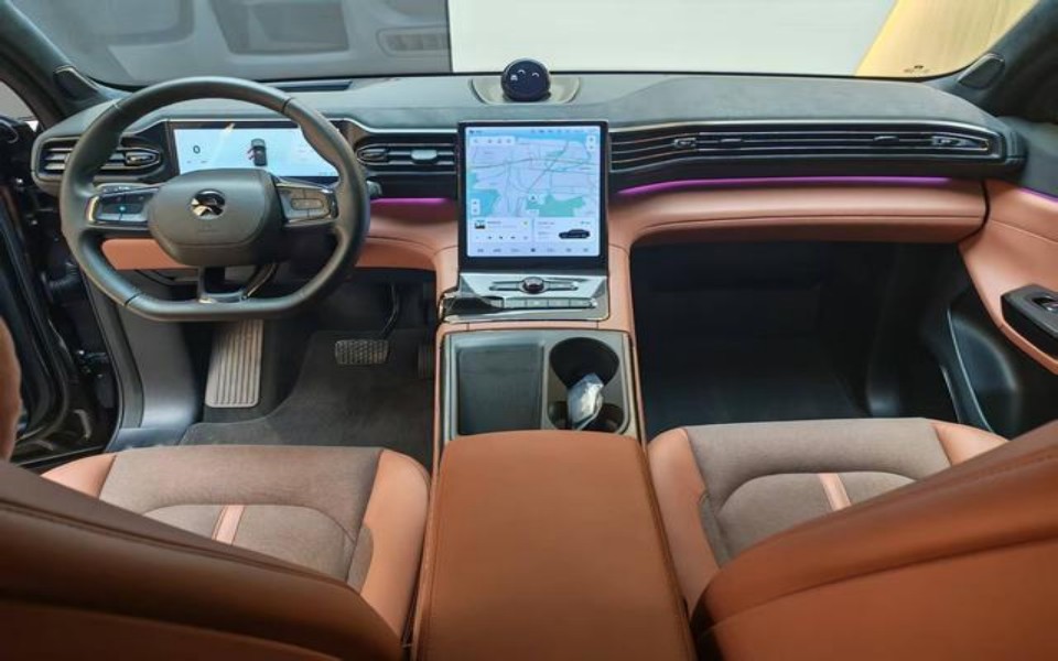 2020 NIO EC6