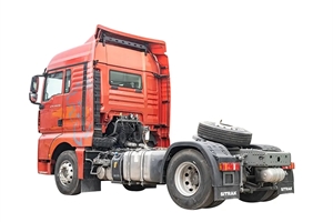 2023 SINOTRUK SITRAK C7H tractor