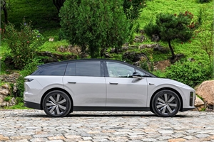 2025 Li Auto i6