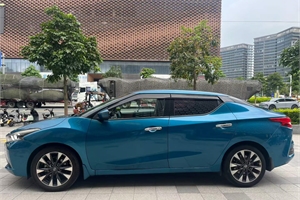 2016 NISSAN LANNIA