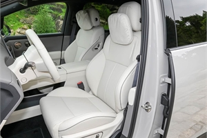 2025 Li Auto i6