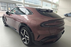 2025 Xiaomi YU7