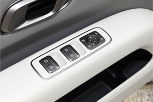 2025 Li Auto i6